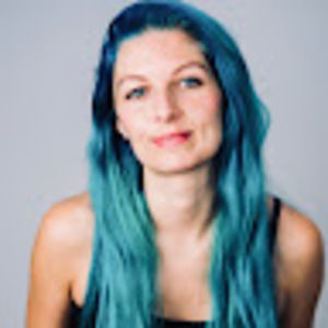 Meet your Posher, Caitlin